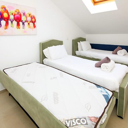 Saidoff, Amazing 4 Bedroom 3 Bath In City Center, Pool, Parking!!! Jerusalem Eksteriør bilde