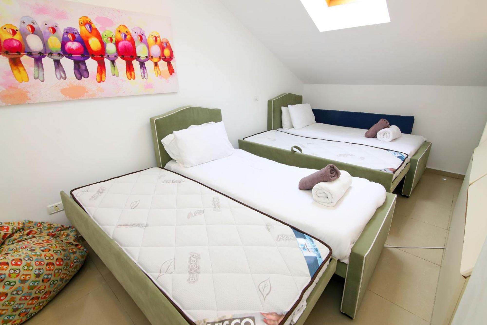 Saidoff, Amazing 4 Bedroom 3 Bath In City Center, Pool, Parking!!! Jerusalem Eksteriør bilde