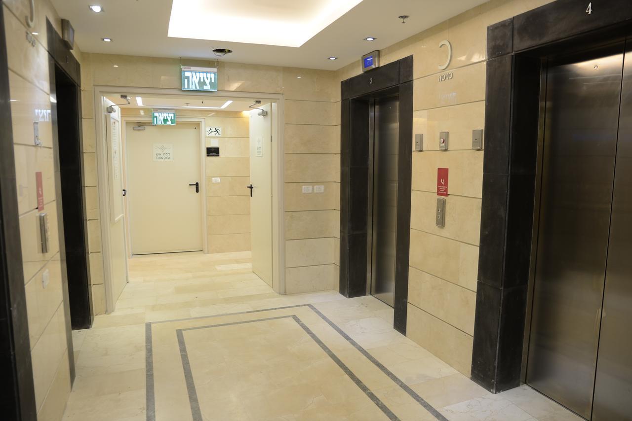 Saidoff, Amazing 4 Bedroom 3 Bath In City Center, Pool, Parking!!! Jerusalem Eksteriør bilde